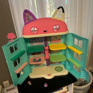 Gabby’s Dollhouse